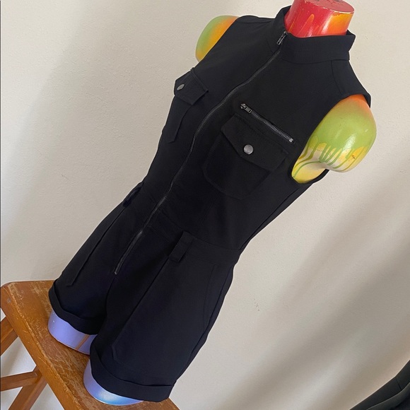 Guess Black Sleeveless Romper with Front Zip - Picture 7 of 16